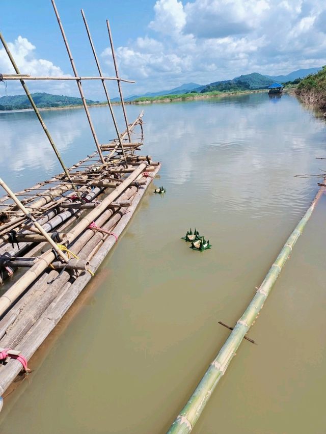 ลานพญานาค ที่ปากชม