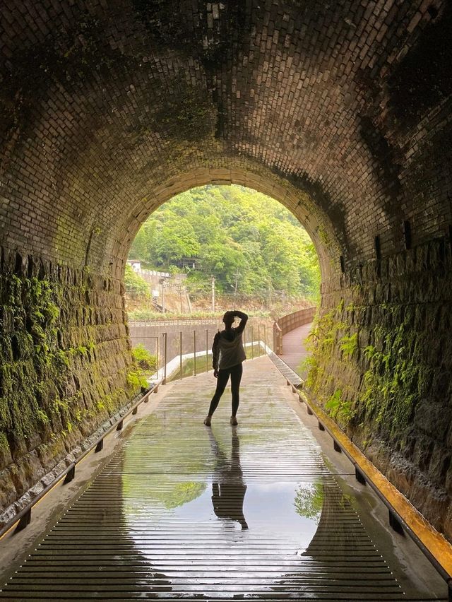 全台最美隧道-舊三貂嶺隧道