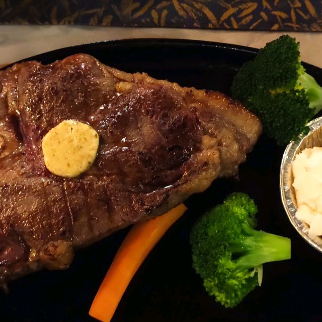 Good steak, Great ambiance 