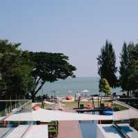 พักริมหาดชะอำ พร้อมสระว่ายน้ำยาว 60 เมตร