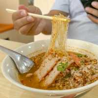 ร้านก๋วยเตี๋ยวดู๋ดี๋ รสจัดจ้าน เปิดมากว่า 30 ปี 