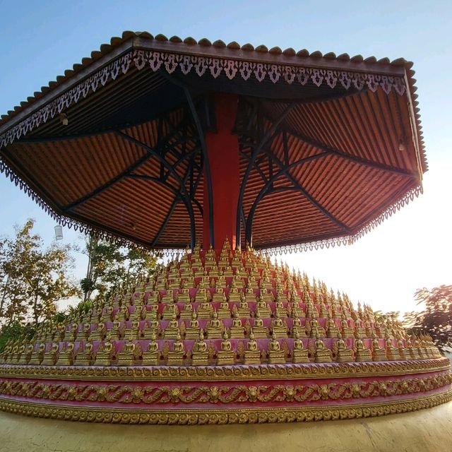 ห้วยทรายเมืองสงบริมน้ำโขง