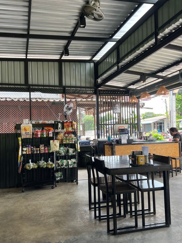 ขลุงค้ายำมื้อนี้เจริญอาหารจ้า🙂