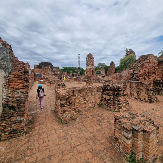 Bueng Phra Ram Park - Ancient Temple UNESCO