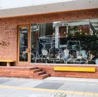 Roots at Ratchathewi คาเฟ่ทำเลดี ติด BTS ราชเทวี 