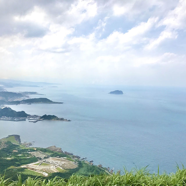 At the summit of Jilong Mountain