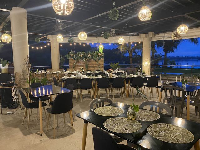 Current Cafe and Restaurant