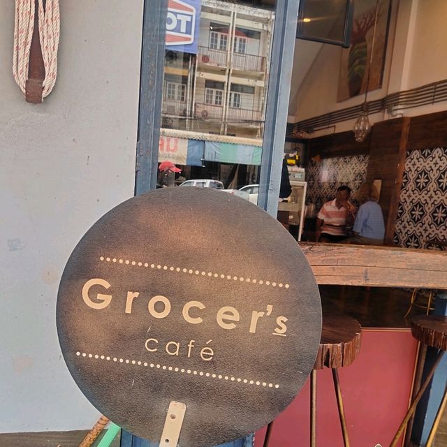 GROCER'S CAFÈ: ร้านกาแฟสุดคลาสสิกย่านปราณบุรี