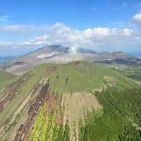 世界唯一一座可以坐直升機近距離接觸嘅火山—阿蘇火山🌋