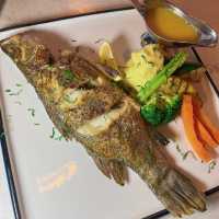 《食在東涌海堤灣畔 💓優閒渡假風OUZO BAR 》