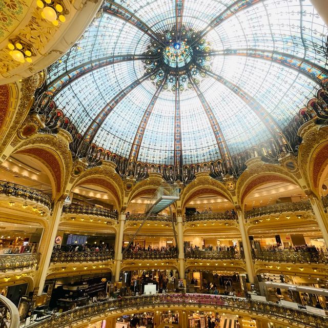 Galeries Lafayette Paris Haussmann - Luxury 👜