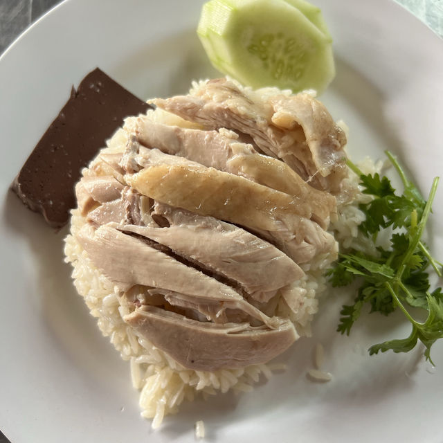 ข้าวมันไก่เจ้าดัง สันป่าตอง ข้าวมันไก่เจ้าดัง สันป่าตอง