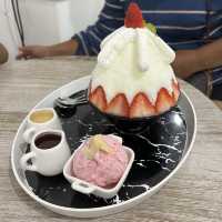 Midnight dessert ร้านขนมหวานเที่ยงคืน