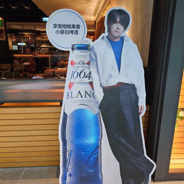 牛油果蟹肉🦀脆脆伴精緻雞美酒🍸🍹 牛油果蟹肉🦀脆脆伴精緻雞美酒🍸🍹