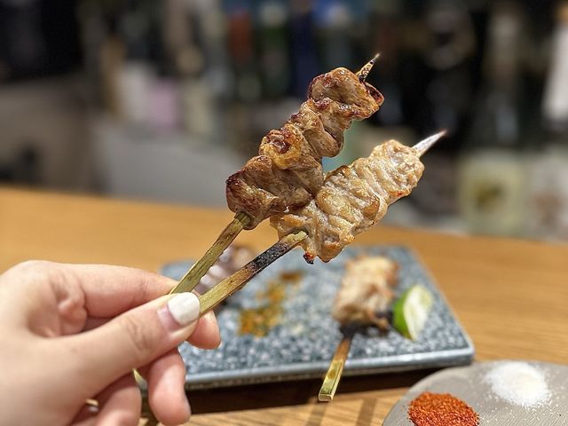 在香港｜吃到了炭火燒烤的串燒了🥹