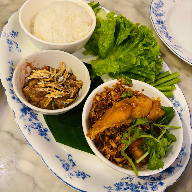 ร้านตู้กับข้าว ของดีเมืองเก่าภูเก็ต