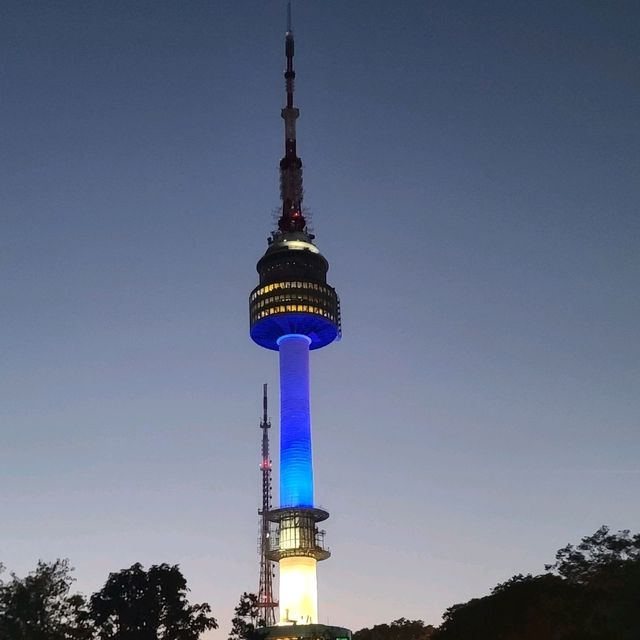 Interesting things @N Seoul Tower