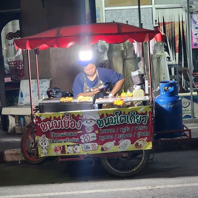 ตลาดเก่า 120 ปี ... Street Art วังทอง