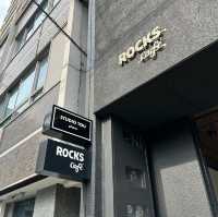 ROCKS CAFE：時尚環境，絕對值得推薦