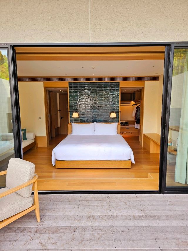 【京都】天然温泉の屋外プールを堪能！ステイしながら心身共にととのうホテル✨