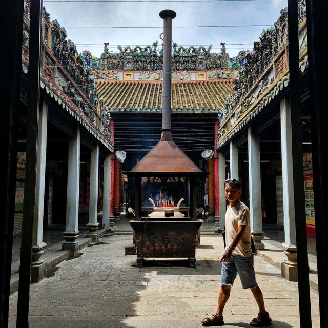 Thien Hau Temple: Must visit in HCMC