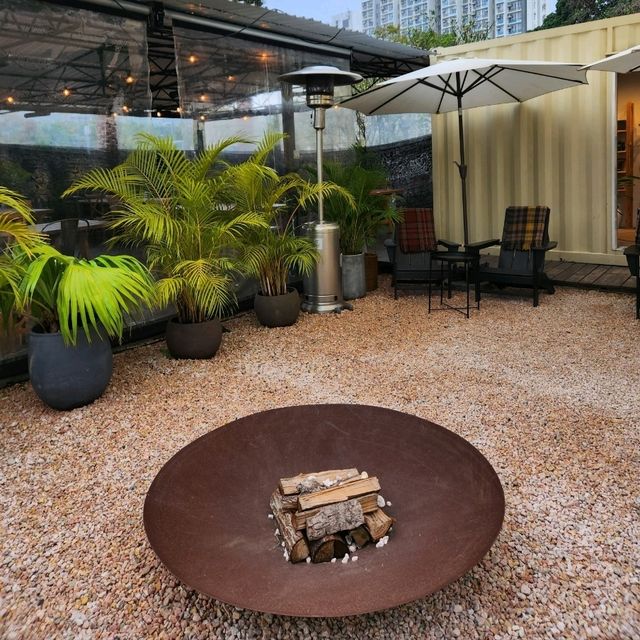 最 chill 湖畔 cafe