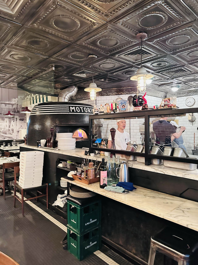 香港小巷中，尋覓拿坡里的傳統味道🍕