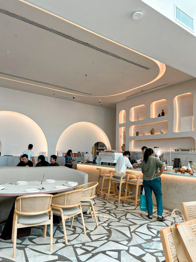 Sophisticated and Stunning Café in Penang 🇲🇾