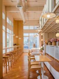 📌 Symmetry BKK คาเฟ่โดดเด่นด้วยดีไซน์มินิมอล