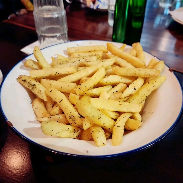 🍴 #Stalactites_Restaurant 墨爾本非常好吃希臘餐廳 🥤就在市中心 不想經過也會一直路過