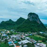 ภูเขาอกทะลุ