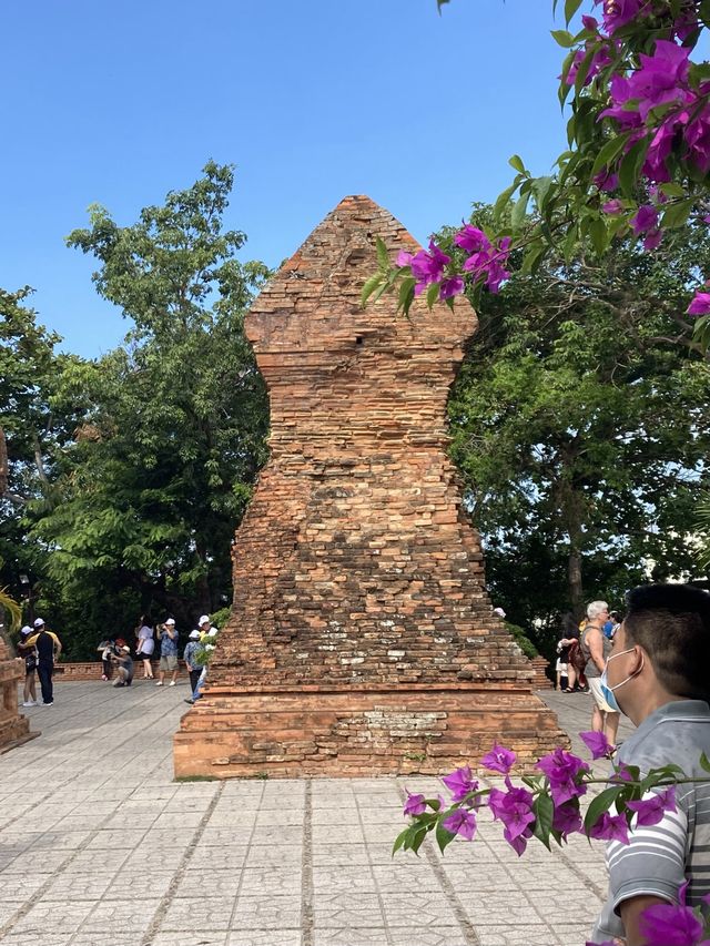 이국적인 나트랑 명소, 포나가르사원