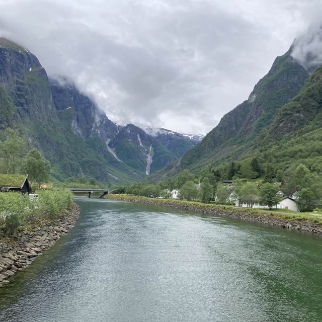 Gudvangen 的絕美自然景色