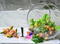 คาเฟ่คุมโทนขาวเขียวบรรยากาศร่มรื่น
