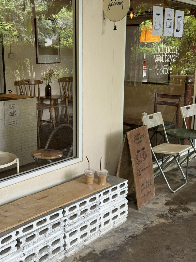 คิดถึงวิทยา Coffee | จ.เชียงใหม่ 🏡🌿☕️🌧️