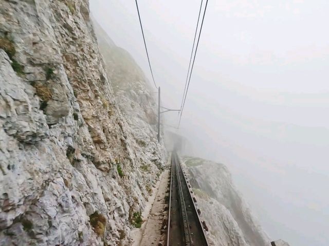 驚險刺激的䌫車體驗