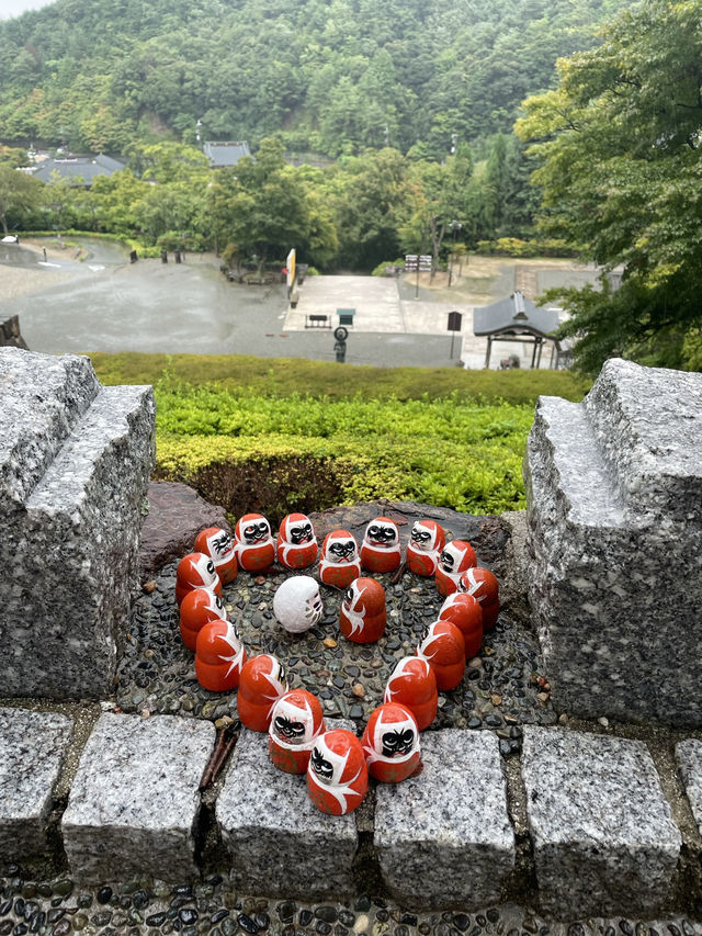 大阪屈指の映えスポット寺 勝尾寺のダルマ
