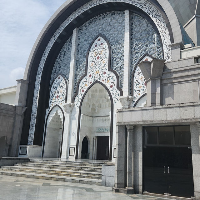 *"Tranquil Beauty of Masjid Wilayah Persekutuan: A Hidden Gem in the Heart of Kuala Lumpur"*