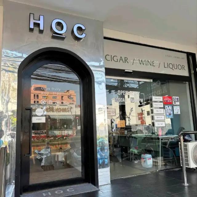 HOC - House Of Croissants 華欣早午餐咖啡廳