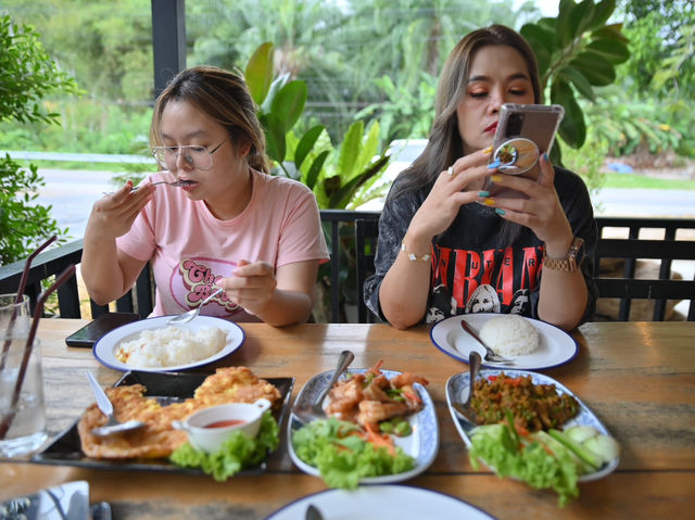 ครัวภูธร@ขนอม ร้านเล็กๆแต่รสจัดจ้านแบบตะโกน
