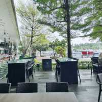 Rock Bar Burger & Steakhouse