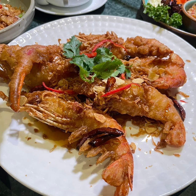 Lunch buffet  จุใจ 6 ใบแดง 
