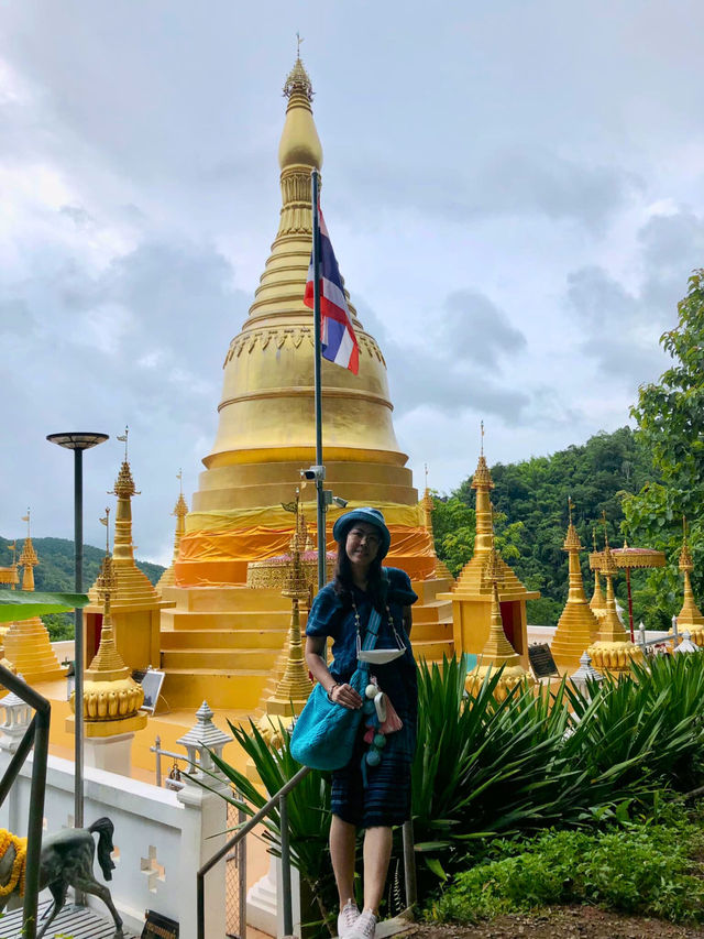 ⭐ พระธาตุอินทร์แขวน