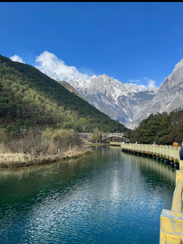 Yulong Mountain: A Snow-Capped Gem in Yunnan