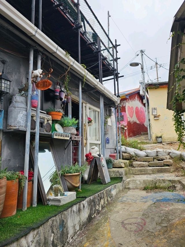 알록달록 🌈 벽화와 노포 감성이 향수를 일으키는 목포 골목길 여행 