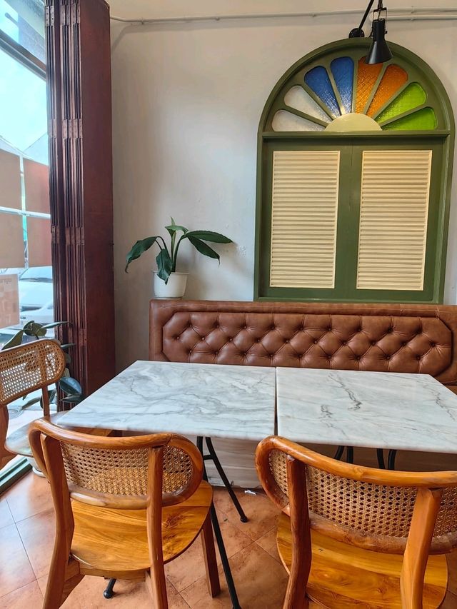 Thong-Ngam Thai Dessert Cafe, Gem in Songkhla Old Town