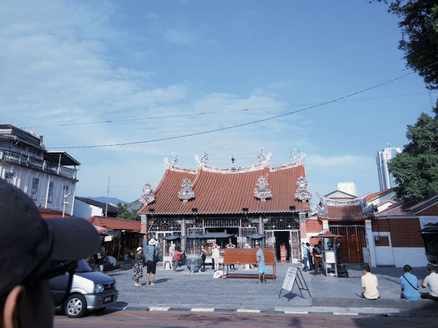 Retro Vibes: A Snapshot Journey Through Georgetown’s Timeless Charm