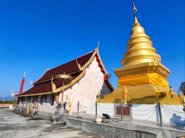 หนึ่งในวัดพระธาตุเก้าจอม ในจังหวัดเชียงราย