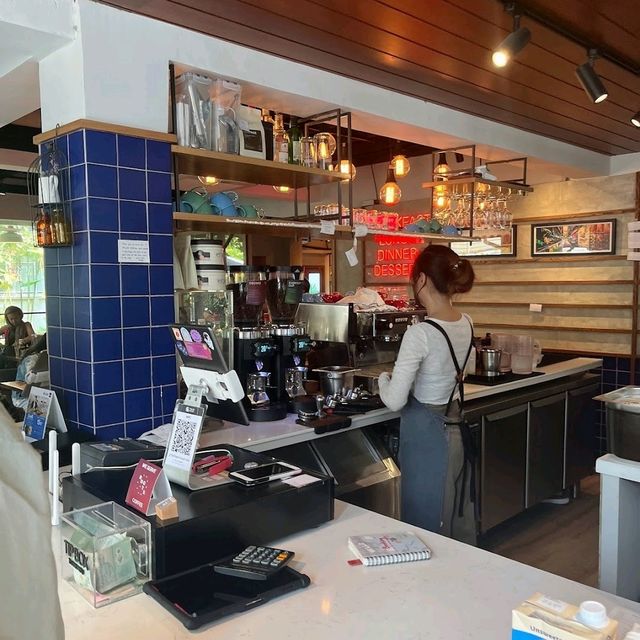 cozy cafe