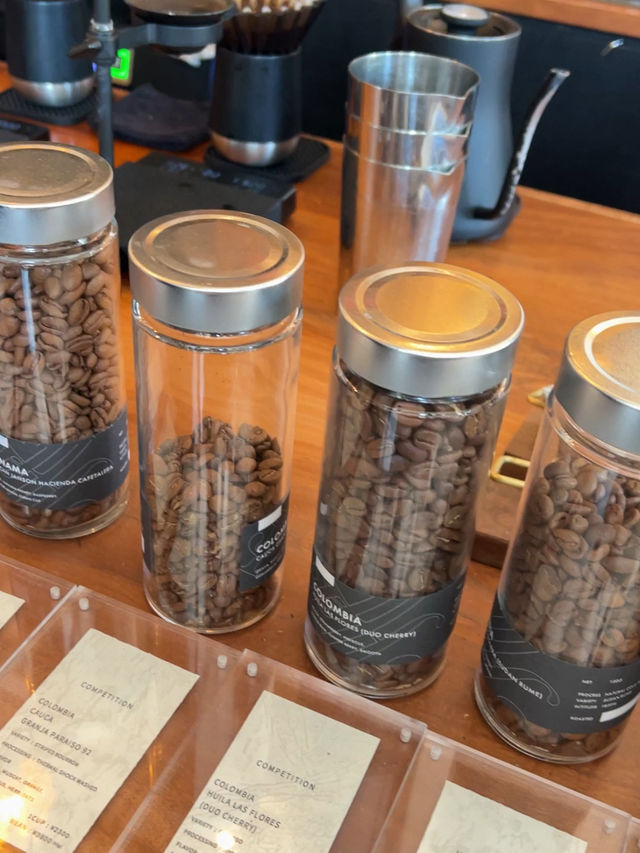 Glitch Coffee and Roasters คาเฟ่โตเกียว กาแฟดีมาก 